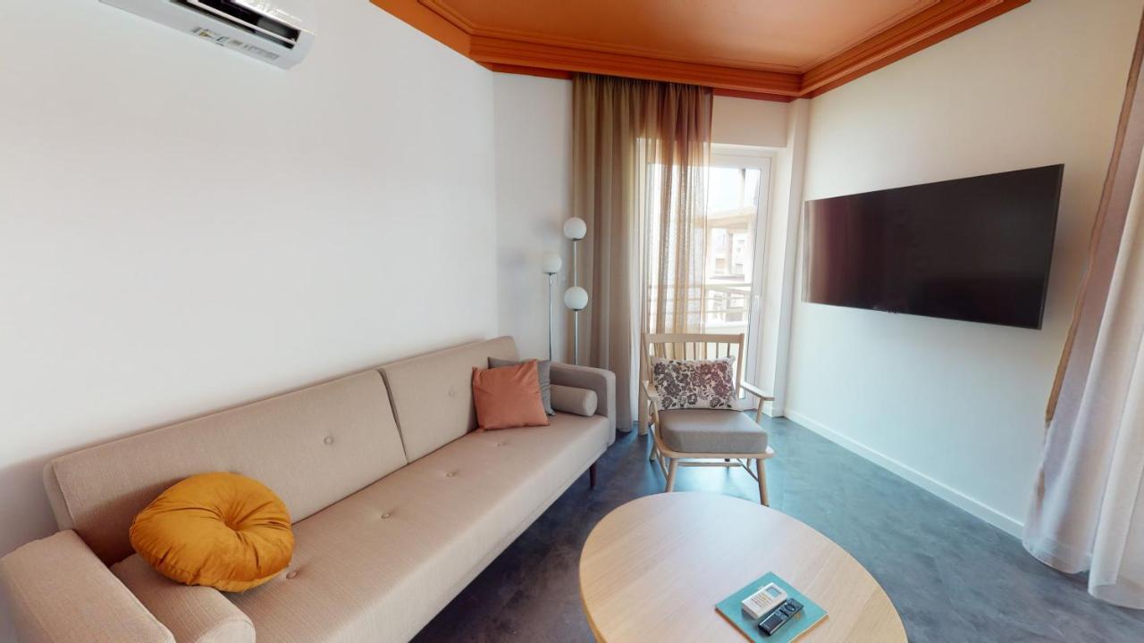 Onezerotwo By Zoia Living Lejlighedshotel Athen Eksteriør billede
